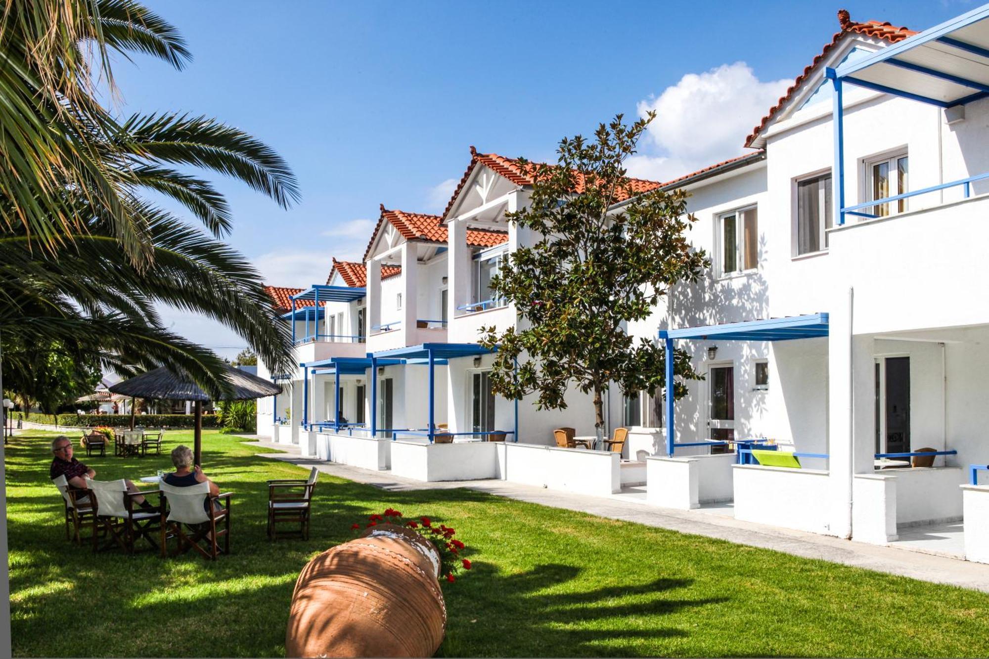 Ostria Aparthotel Agia Paraskevi  Exterior photo